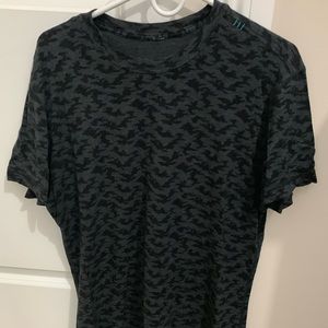 Lululemon Black/Gray 5 Year Basic Tee Size M